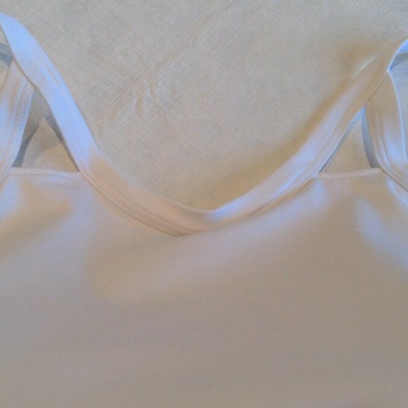Mastectomy Camisole with Integrated Prosthetics, Small w B Cup, NWT, White, Cut- - Picture 7 of 8